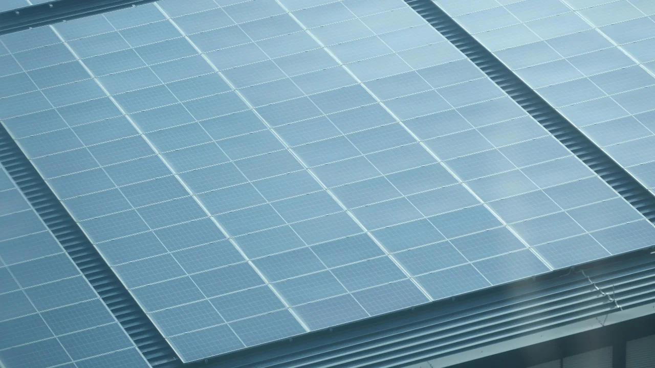 How on grid solar system works​?
